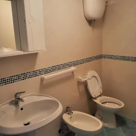 Visitponza - Trilocale Sul Corso Apartment *